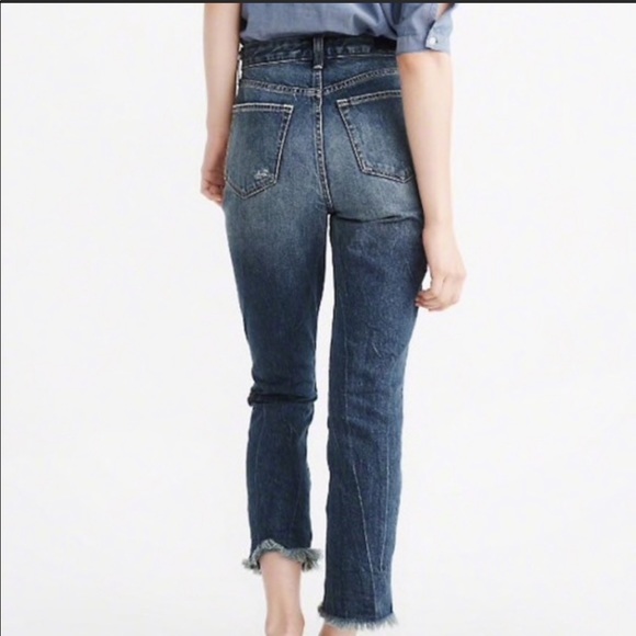 Abercrombie and Fitch Annie girlfriend floral jean - Picture 4 of 8